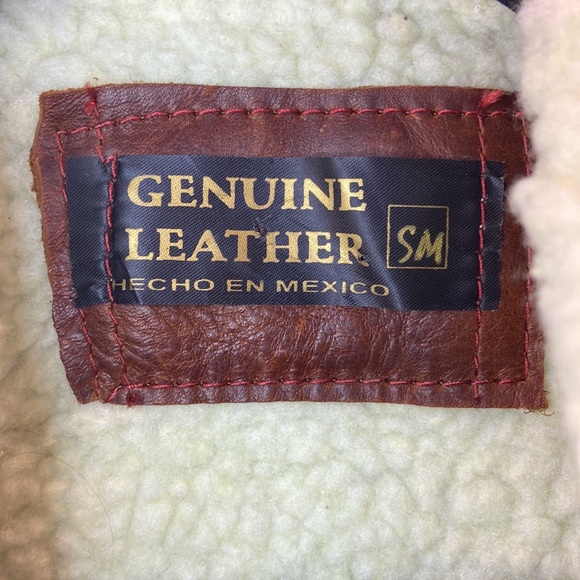 Leather vest for toddler snap buttons pockets brown and pebbled, Sherpa lining - Picture 2 of 4